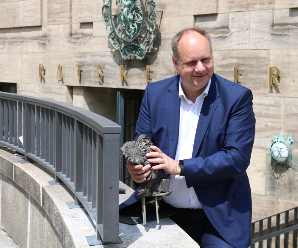Pod dreźnieńskim Nowym Ratuszem stanął wrocławski krasnal