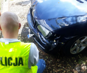 Kompletnie pijany kierowca BMW wjechał w grupę osób na stacji paliw w gminie Rypin
