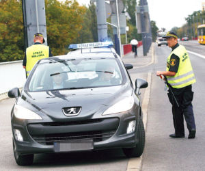 Urzędnicy mandatów nie dostają!