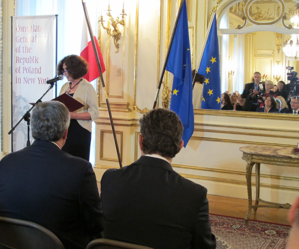 Bronisław Komorowski odznaczył Kardynała Dolana