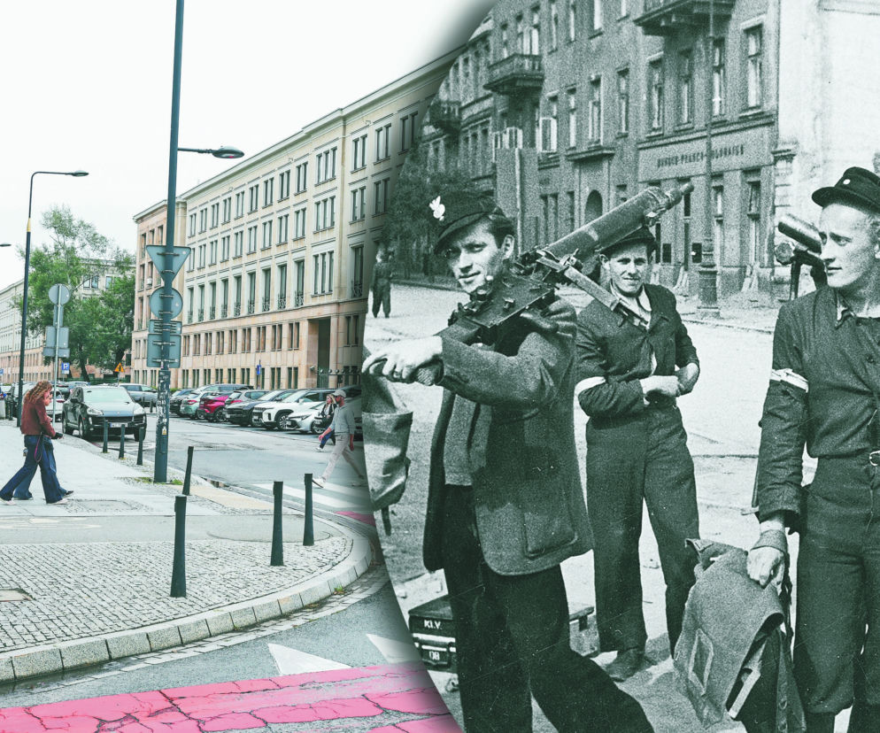 Trzej powstańcy warszawscy ze zdobycznym karabinem maszynowym. Obok współczesna ulica Czackiego. O historii zdjęcia w SE.