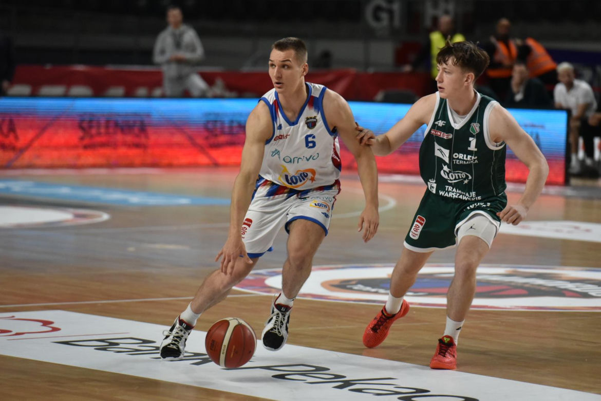 Arriva Lotto Twarde Pierniki Toruń - Legia Warszawa, zdjęcia kibiców i zawodników z meczu Orlen Basket Ligi