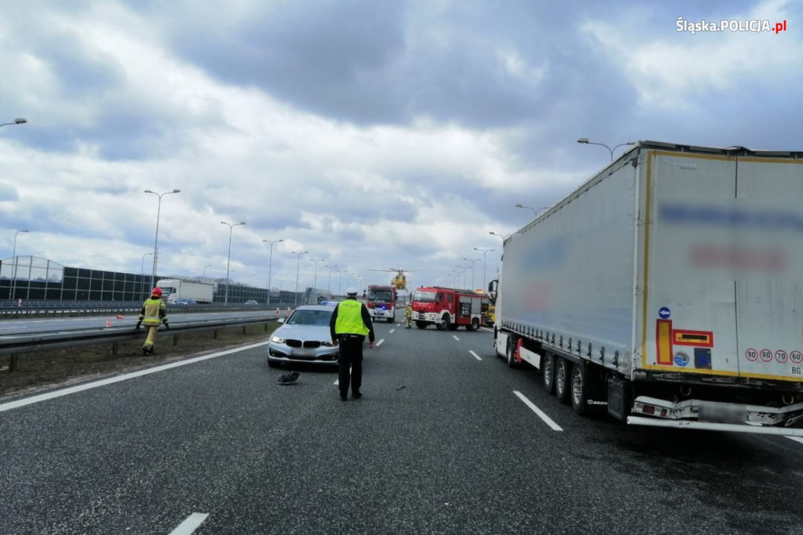 Śląskie: Ciężarówki niczym taran wjechały w samochody. Przerażający wypadek na autostradzie A4