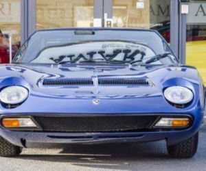Lamborghini Miura SV Roda Stewarta