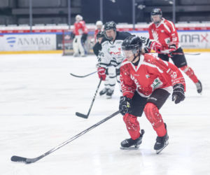 Hokej z Gwiazdami w Tychach dla WOŚP. Na lodowisku gwiezdna konstelacja