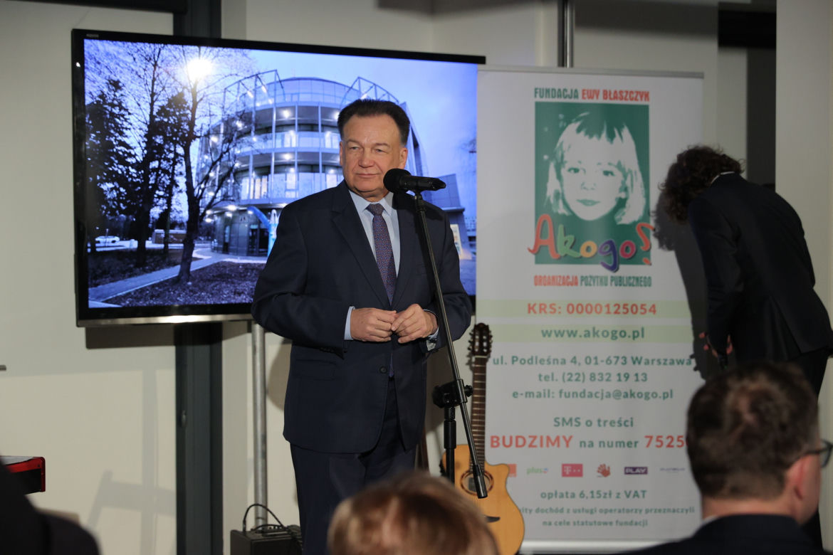Budzik już może budzić dorosłych. Klinika dla osób w śpiączce już otwarta!