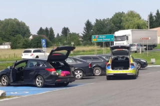 Aspirant sztabowy Paweł Kozłowski to prawdziwy bohater! Policjant pomógł noworodkowi przyjść na świat