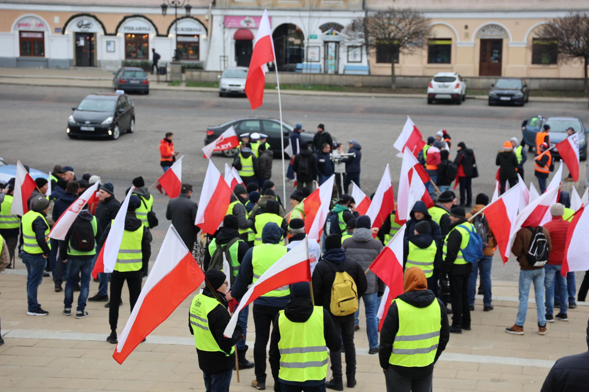 Protest rolników 20 marca w Lublinie. Przeszli ulicami miasta pod LUW