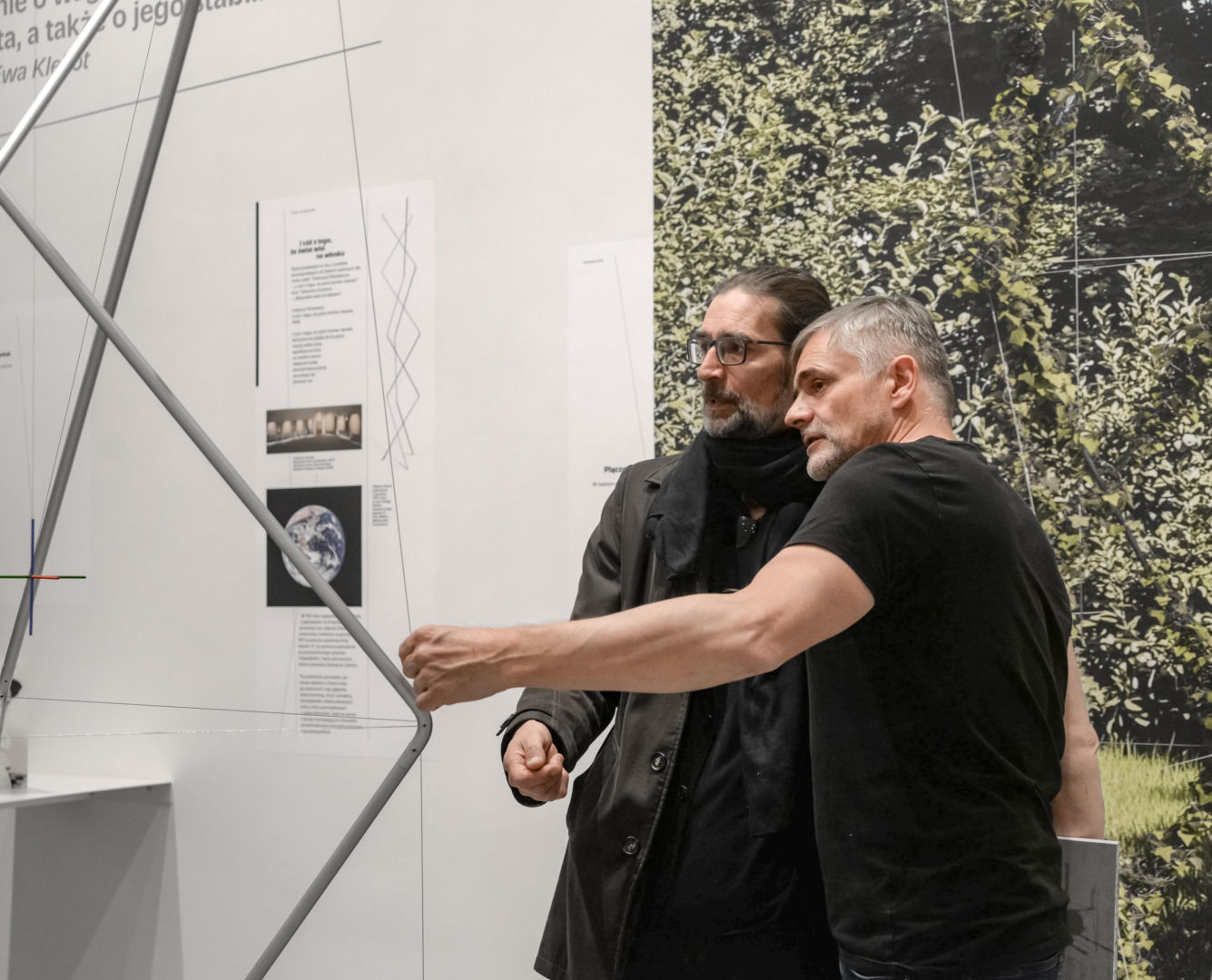 Wernisaż wystawy Jerzego Porębskiego „I cóż z tego, że świat wisi na włosku?”