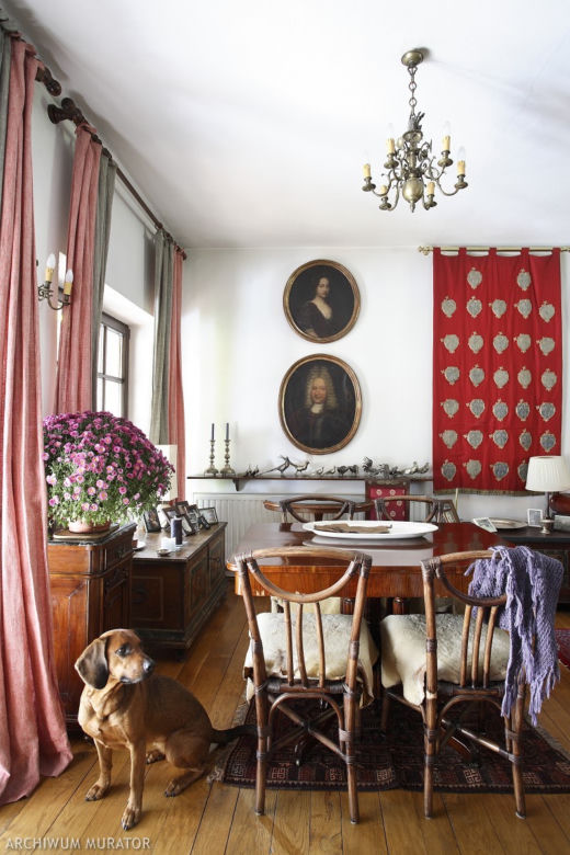 Salon w stylu dworkowym