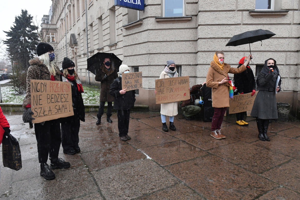 Szczecin: Przesłuchanie organizatorki strajku kobiet