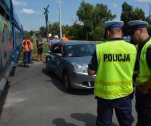 54-latek wjechał wprost pod pociąg! Dramatyczny wypadek w Koninie 