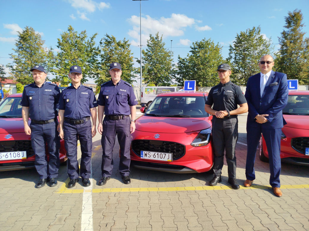 Siedlecki WORD wymienił starą flotę pojazdów egzaminacyjnych na nowe samochody marki Suzuki Swift