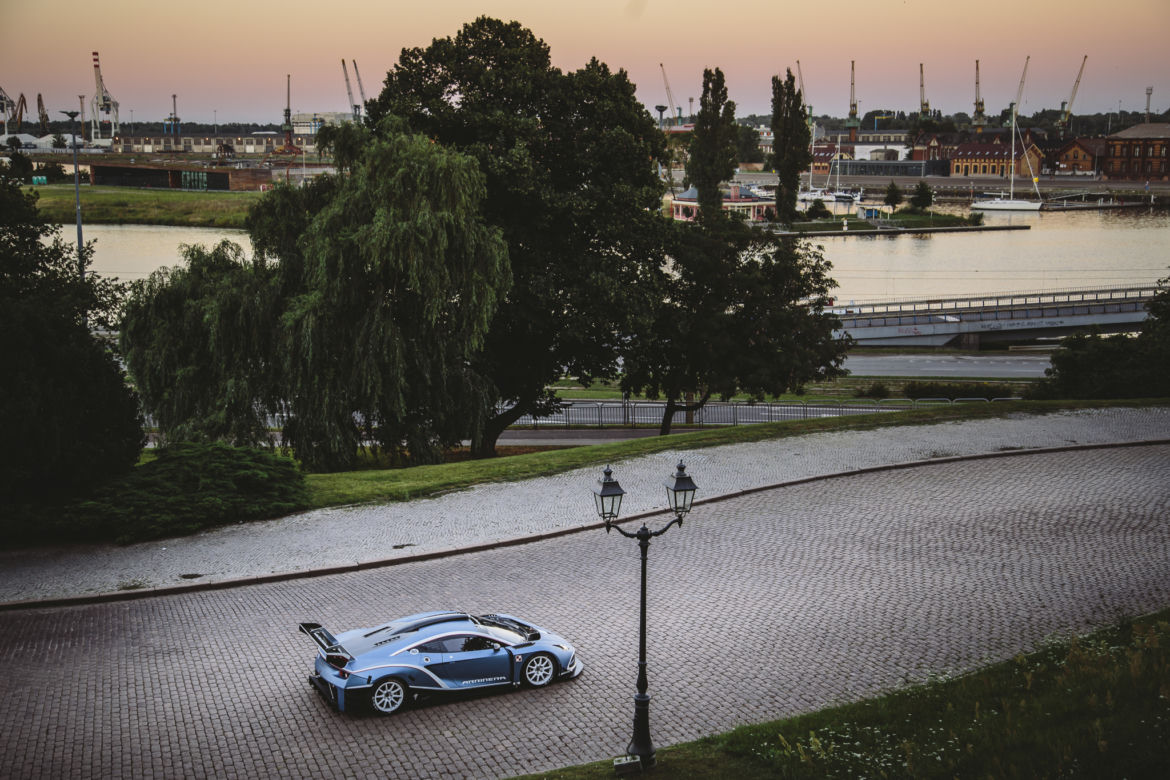 Arrinera Hussarya GT
