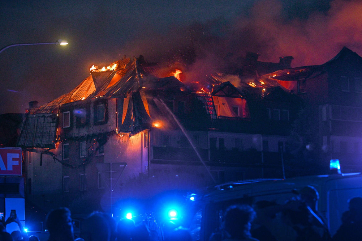 Pożar bloku w Ząbkach. Przerażające zdjęcia z miejsca tragedii