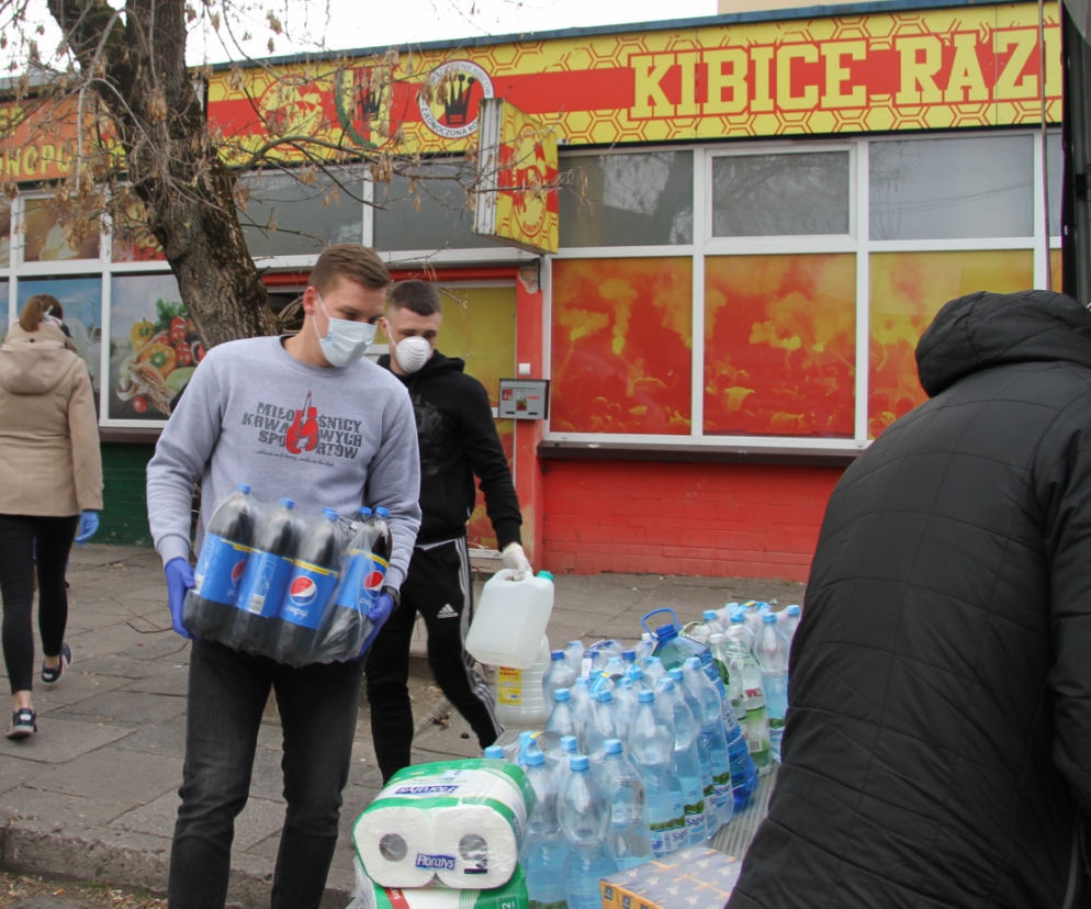 Piękny gest kibiców Korony Kielce! Zbiórka dla szpitali dała EFEKTY!