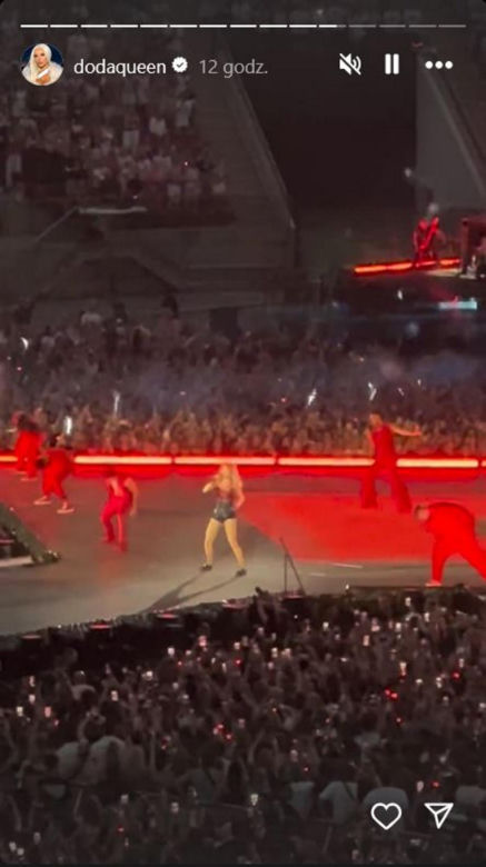 Taylor Swift zabłysnęła na koncercie w Warszawie. Przebierała się 9 razy, od cekinów można było dostać oczopląsu!