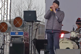 Uczestnik „Szansy na sukces” z Ziemi Lubuskiej znów na scenie – tym razem, by pomagać