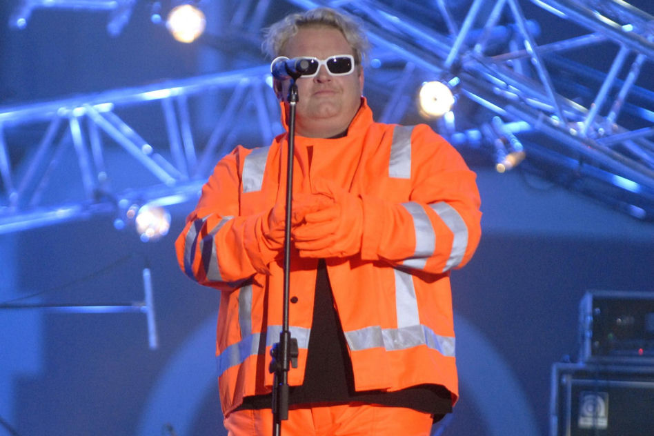 Niewiarygodna metamorfoza muzyka zespołu Formacja Nieżywych Schabów. Olek Klepacz zdradził jej przejmujący powód