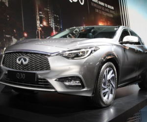 Infiniti Q30