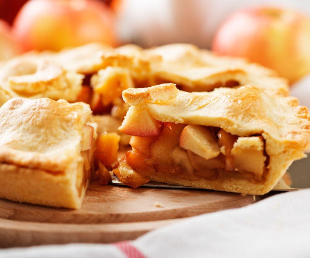 Szarlotka na półkruchym cieście skradła moje serce. Przepis jest banalnie prosty 