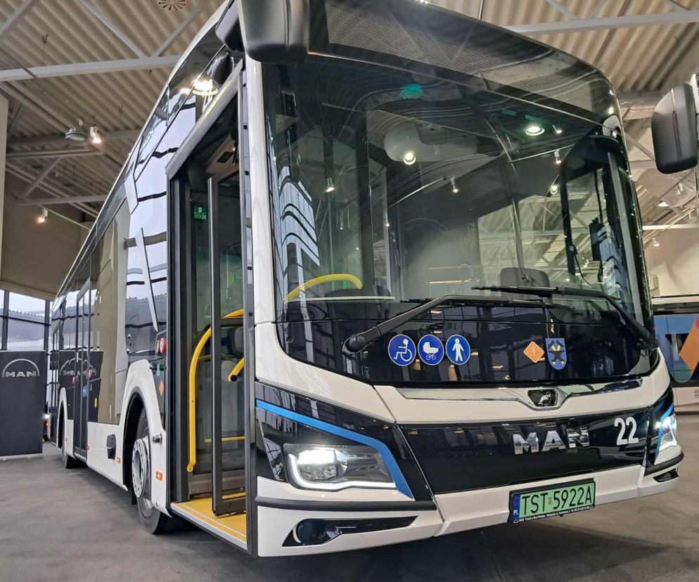 Pięć nowych autobusów elektrycznych trafia do komunikacji miejskiej w Starachowicach