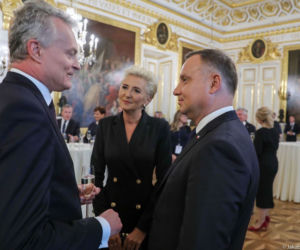 Prezydent Andrzej Duda ucztuję Mikiem Pencem
