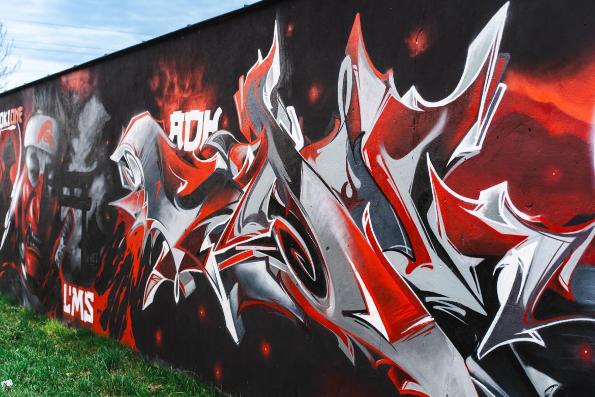 Przy ul. Mieszka I w Siedlcach można podziwiać całą galerię murali i graffiti