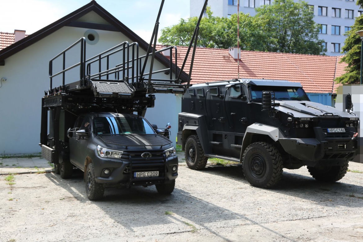 Małopolska. Policja kupiła prawdziwego potwora. Terroryści bez szans