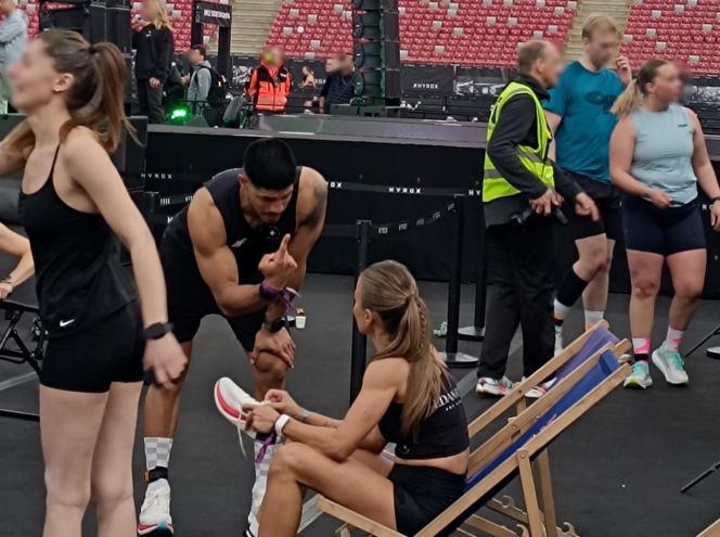 Anna Lewandowska z przystojnym Latynosem na zawodach Hyrox