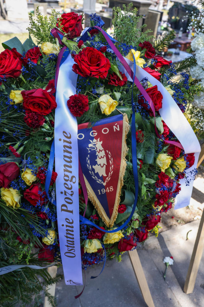 Tak wygląda grób Jacka Magiery dwa dni po pogrzebie