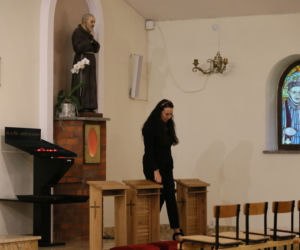 Ewa Krawczyk modliła się o duszę ukochanego męża