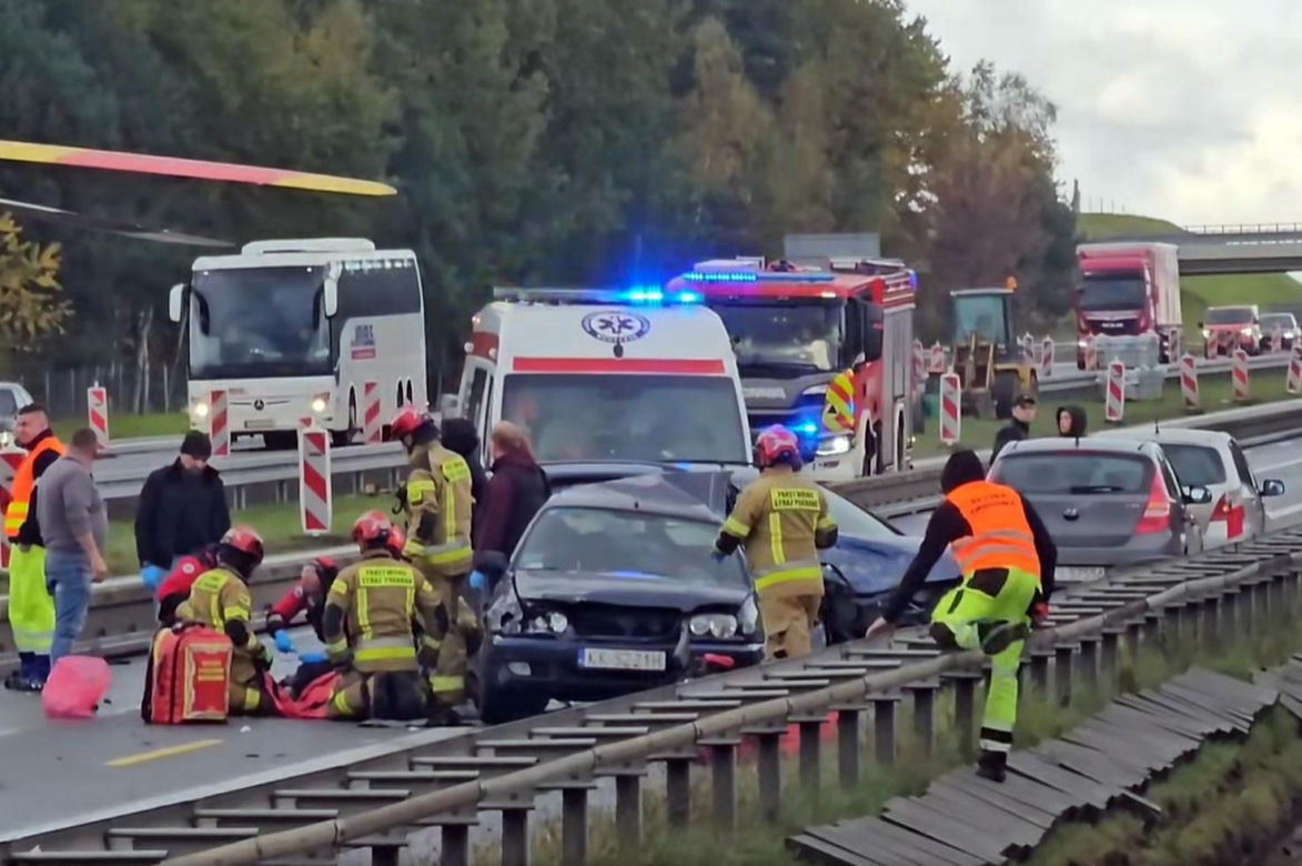 Wypadek na autostradzie A4. Kobieta zmarła w szpitalu