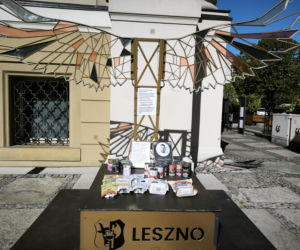 Karma zamiast zniczy na rynku w Lesznie