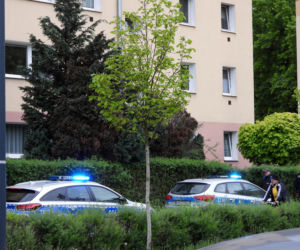 Zabarykadował się w łazience z nożem. Na warszawskiej Woli znaleziono ciało 67-letniej Ewy