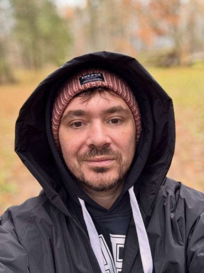 Trzymajcie się! Daniel Martyniuk długo złorzeczył na Instagramie, po czym wystąpi w telewizji! Przeszedł w tym celu przeszkolenie wojskowe