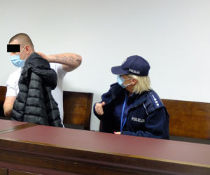 Nakrył żonę z jej byłym. W ruch poszły pięści i pałka. Krwawy finał miłosnego trójkąta w Lublinie