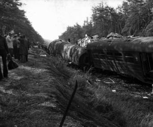 Katastrofa kolejowa w Otłoczynie. Koło Torunia zginęło 67 osób - archiwalne zdjęcia