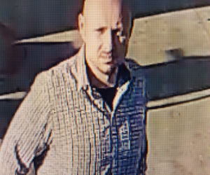 Katowice: Bezczelny złodziej samochodów został nagrany na stacji benzynowej. Rozpoznajesz go?