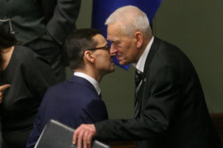 Premier Mateusz Morawiecki ujawnia prawdę o relacji z ojcem! Łzy same cisną się do oczu