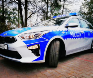 Nowy radiowóz w Komendzie Powiatowej Policji w Hajnówce [ZDJĘCIA]