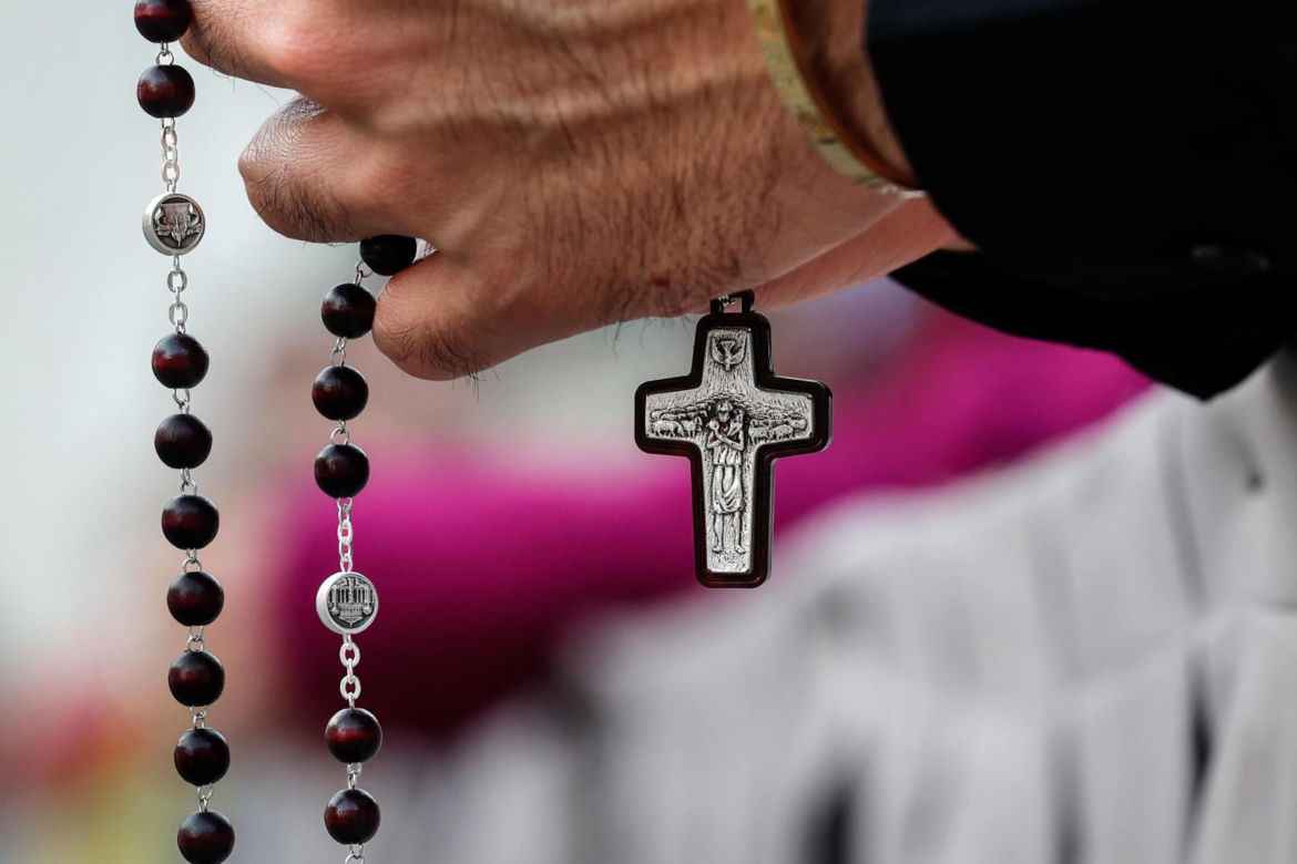 Modlitwa różańcowa za papieża Franciszka dzień po jego śmierci