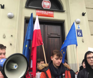 „Kuratorium do roboty”, „Zalewska, nie zdałaś”. Strajk uczniów w Lublinie
