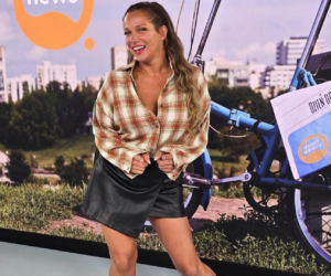 Niegdyś nosili je nasi dziadkowie. Dziś wracają w nowej odsłonie. Tak wystylizowała ten element garderoby Joanna Liszowska