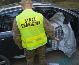 Krasnopol. Uciekający samochód wypełniony papierosami [ZDJĘCIA]