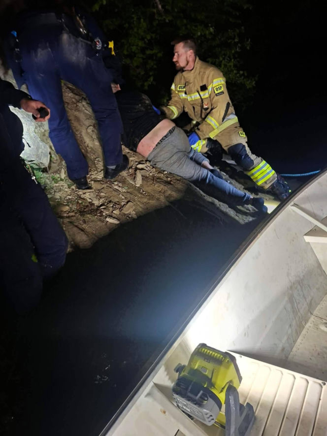 Mężczyzna tonął w Jeziorze Solińskim. Rozpaczliwie wołał o pomoc