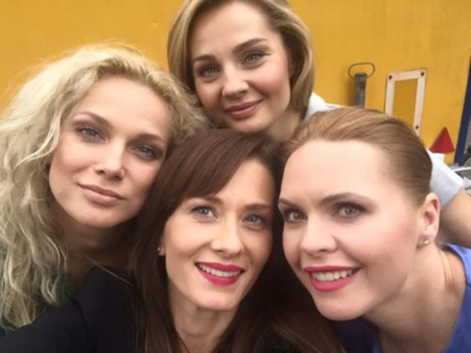 Przyjaciółki 8 sezon, Anka (Magdalena Stużyńska), Patrycja (Joanna Liszowska), Inga (Małgorzata Socha), Zuza (Anita Sokołowska)