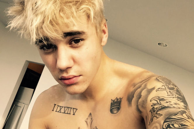 Justin Bieber blondynem