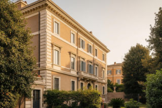 Historyczna kamienica Jana Pawła II na sprzedaż. Jaka cena za dom przyszłego papieża?