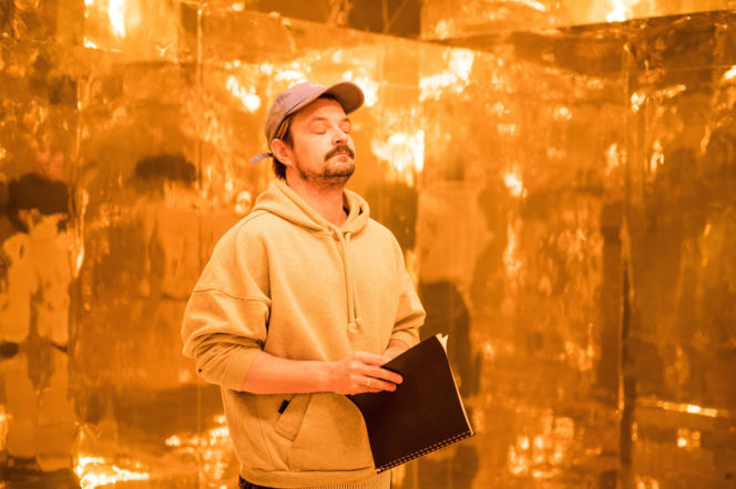 Dawid Ogrodnik w "Prałacie"